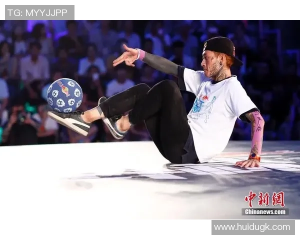 花式足球疯子球星用极限技巧点燃绿茵场上的激情风暴